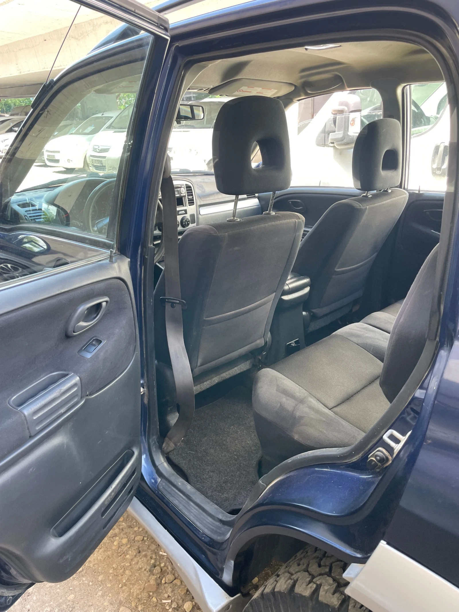 Suzuki Grand vitara 2.0i, снимка 8 - Автомобили и джипове - 54706723