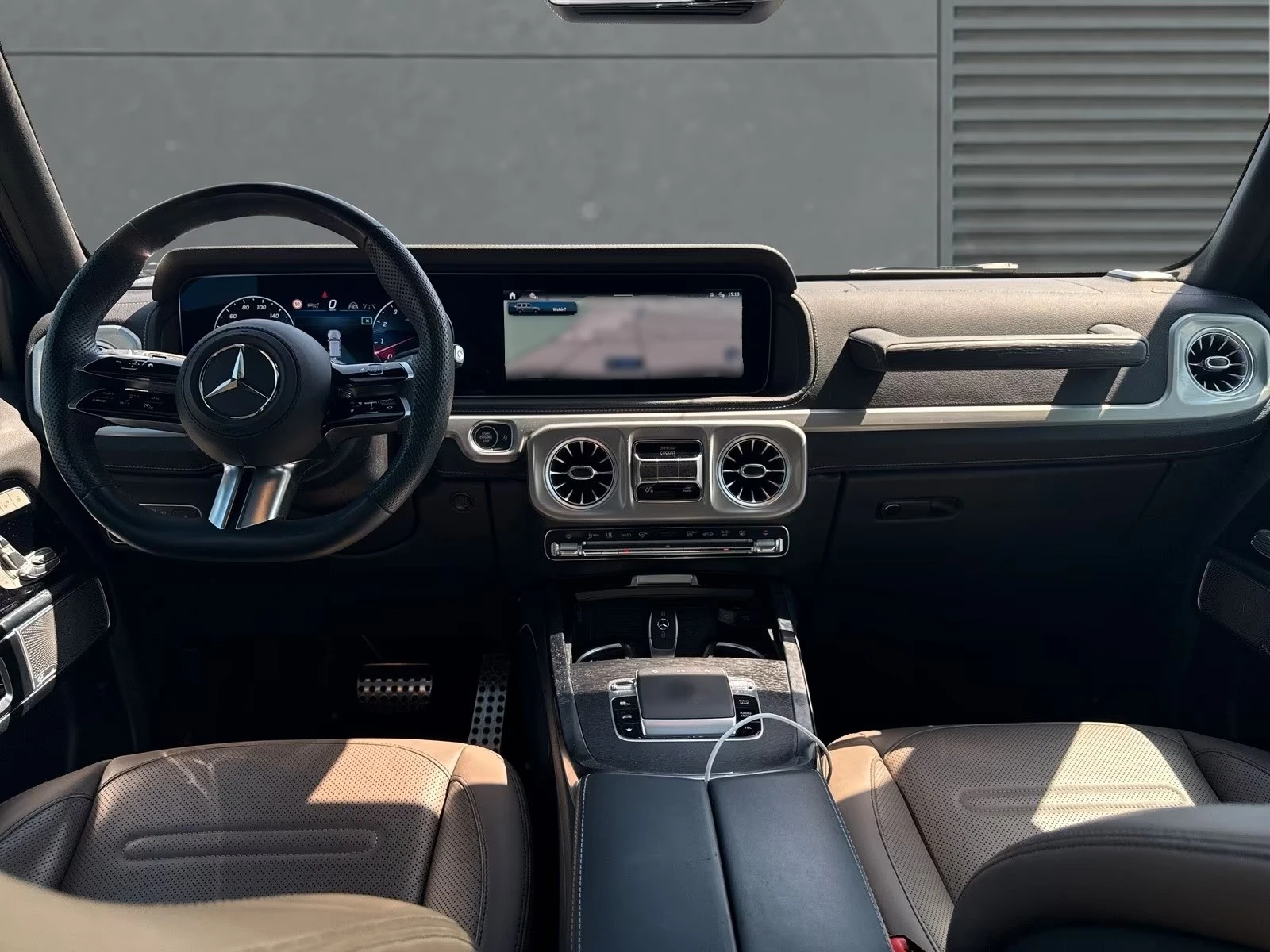 Mercedes-Benz G 500 AMG / 4 MATIC / FACELIFT / BURM / 360/ PANO/ NIGHT, снимка 10 - Автомобили и джипове - 55183830