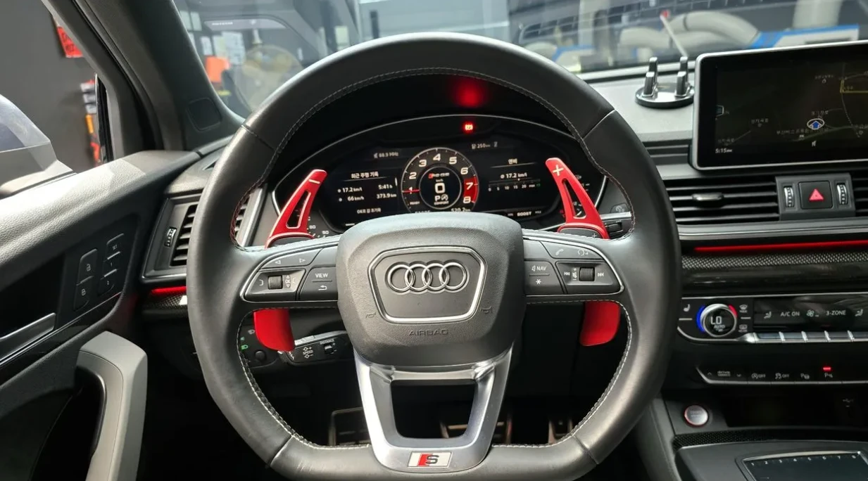 Audi SQ5 ABT * ПАНОРАМА * 360 КАМЕРА * HEAD UP * , снимка 6 - Автомобили и джипове - 55352696