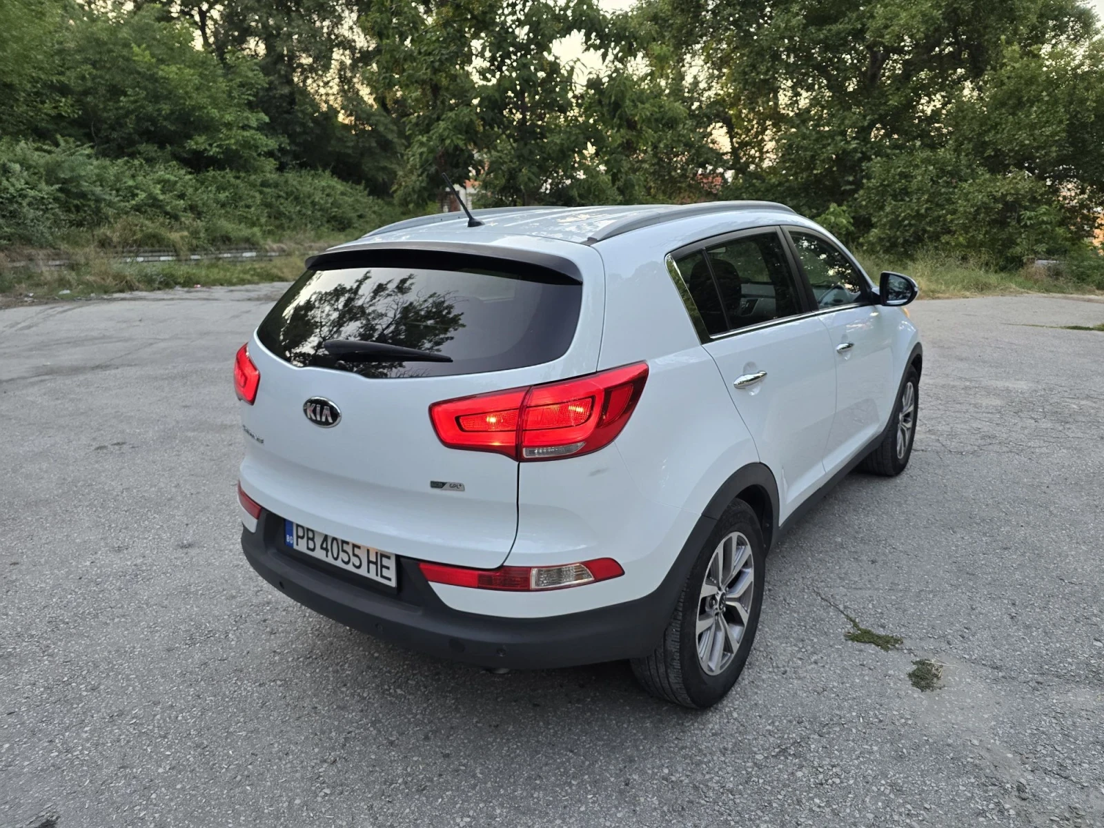 Kia Sportage, снимка 5 - Автомобили и джипове - 55795329