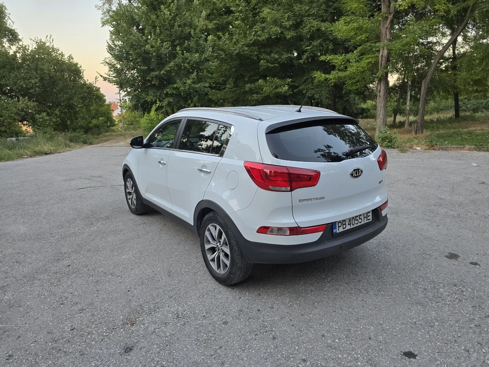 Kia Sportage, снимка 6 - Автомобили и джипове - 55795329