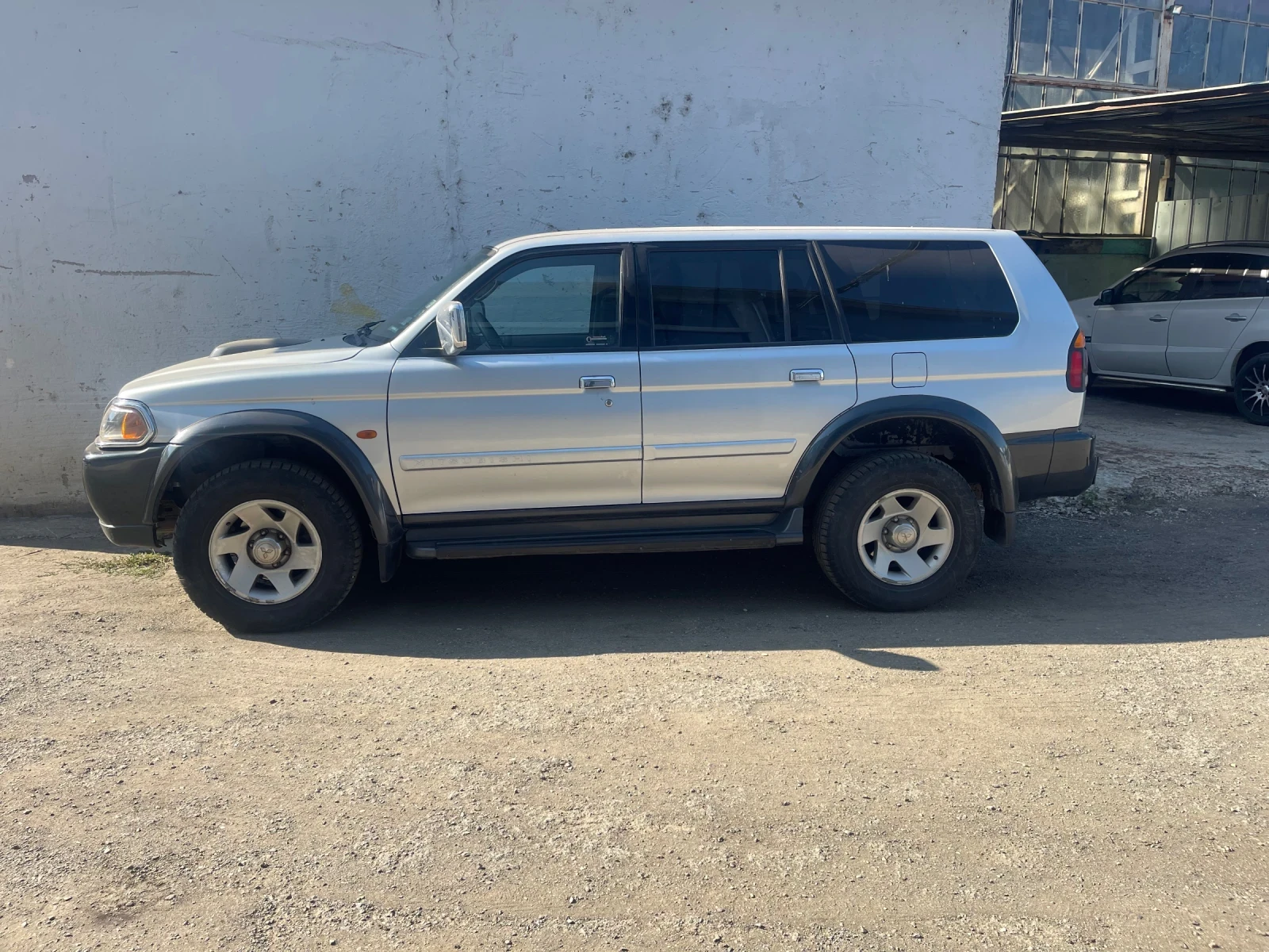 Mitsubishi Pajero sport 2.5tdi, снимка 3 - Автомобили и джипове - 55887793