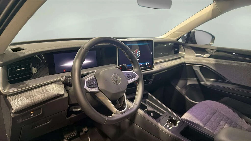 VW Tiguan 2.0* 4MOTION* DISTRONIC* КАМЕРА* КРАЙАН ЦЕНА, снимка 9 - Автомобили и джипове - 56208773