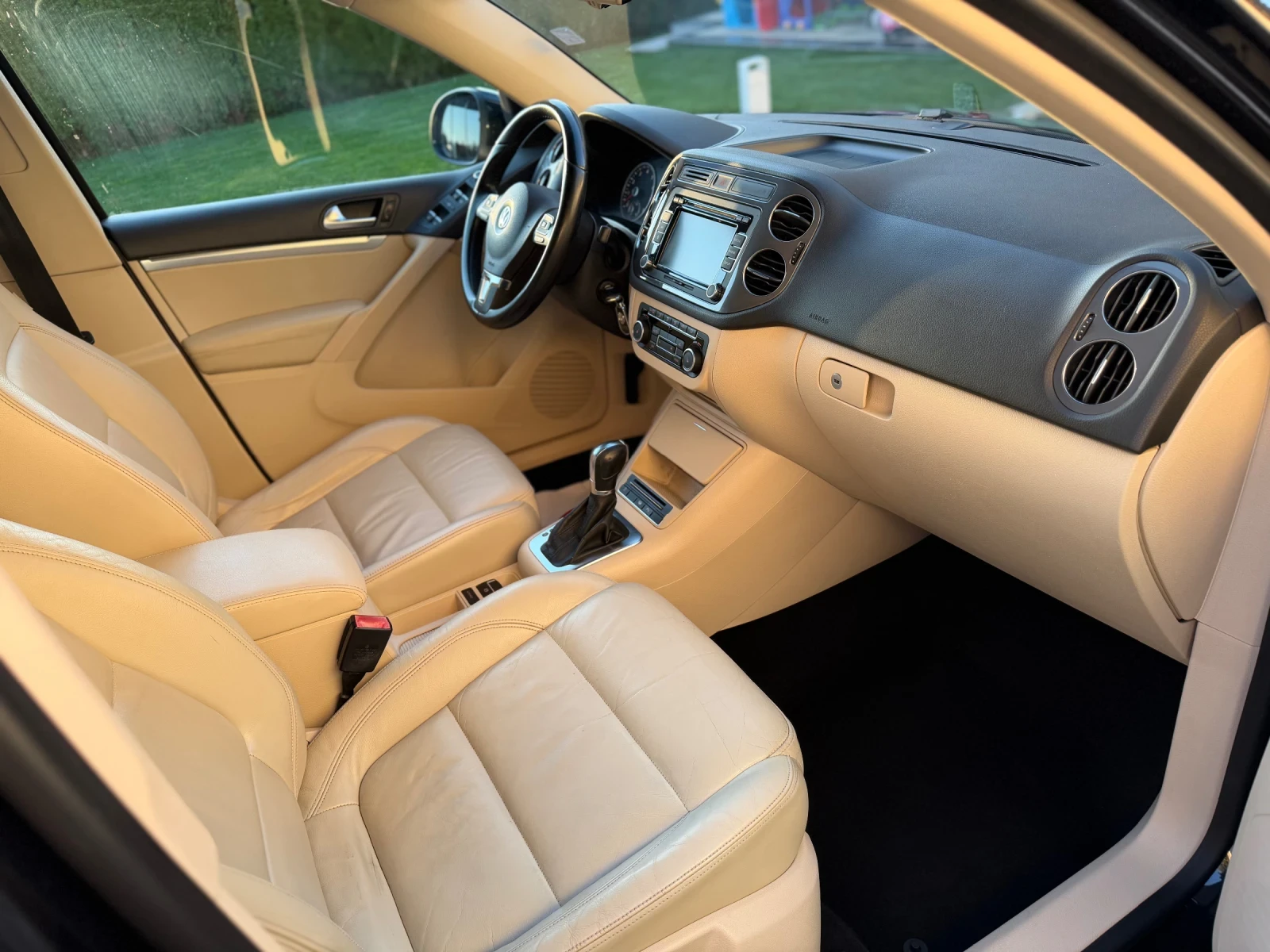 VW Tiguan 4motion Panorama, снимка 8 - Автомобили и джипове - 56595141