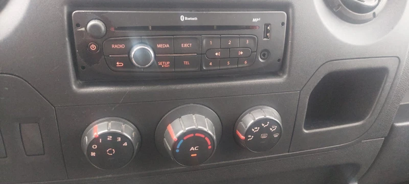 Renault Master 2.3 dci клима макси, снимка 12 - Бусове и автобуси - 51489798