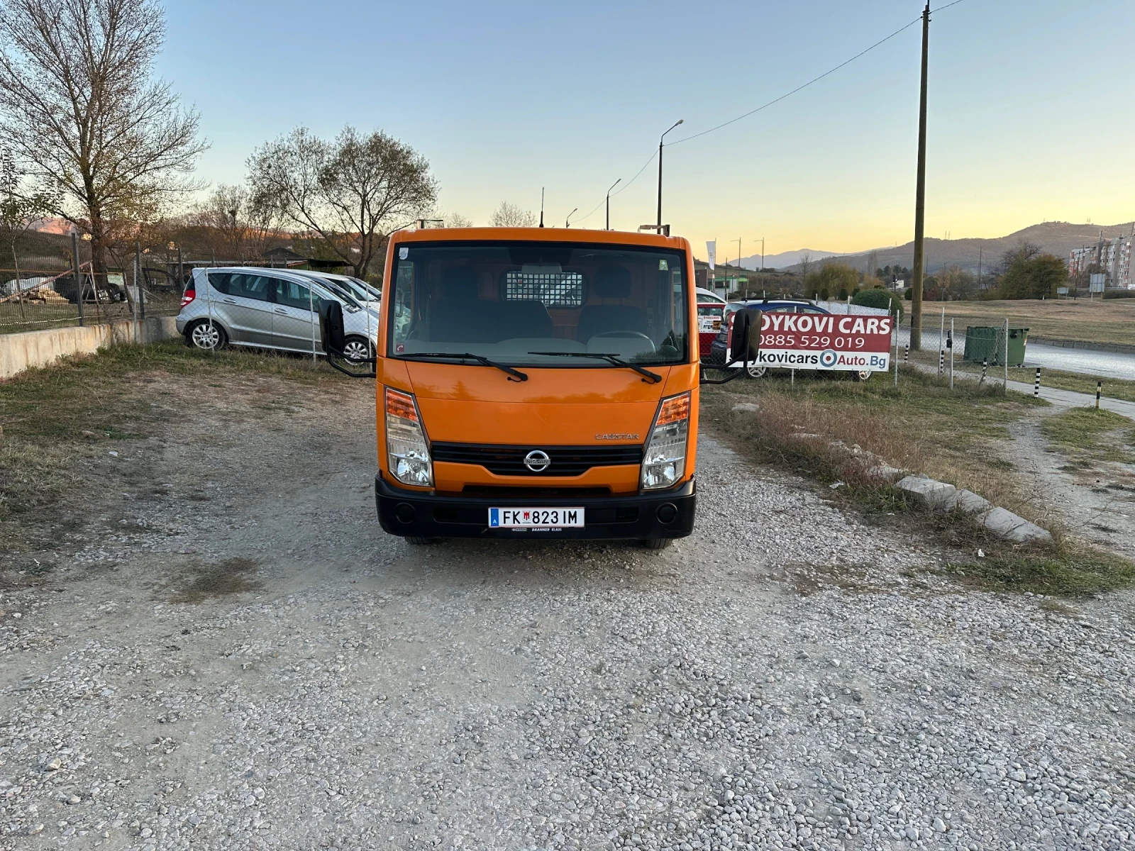 Nissan Capstar Самосвал, снимка 1