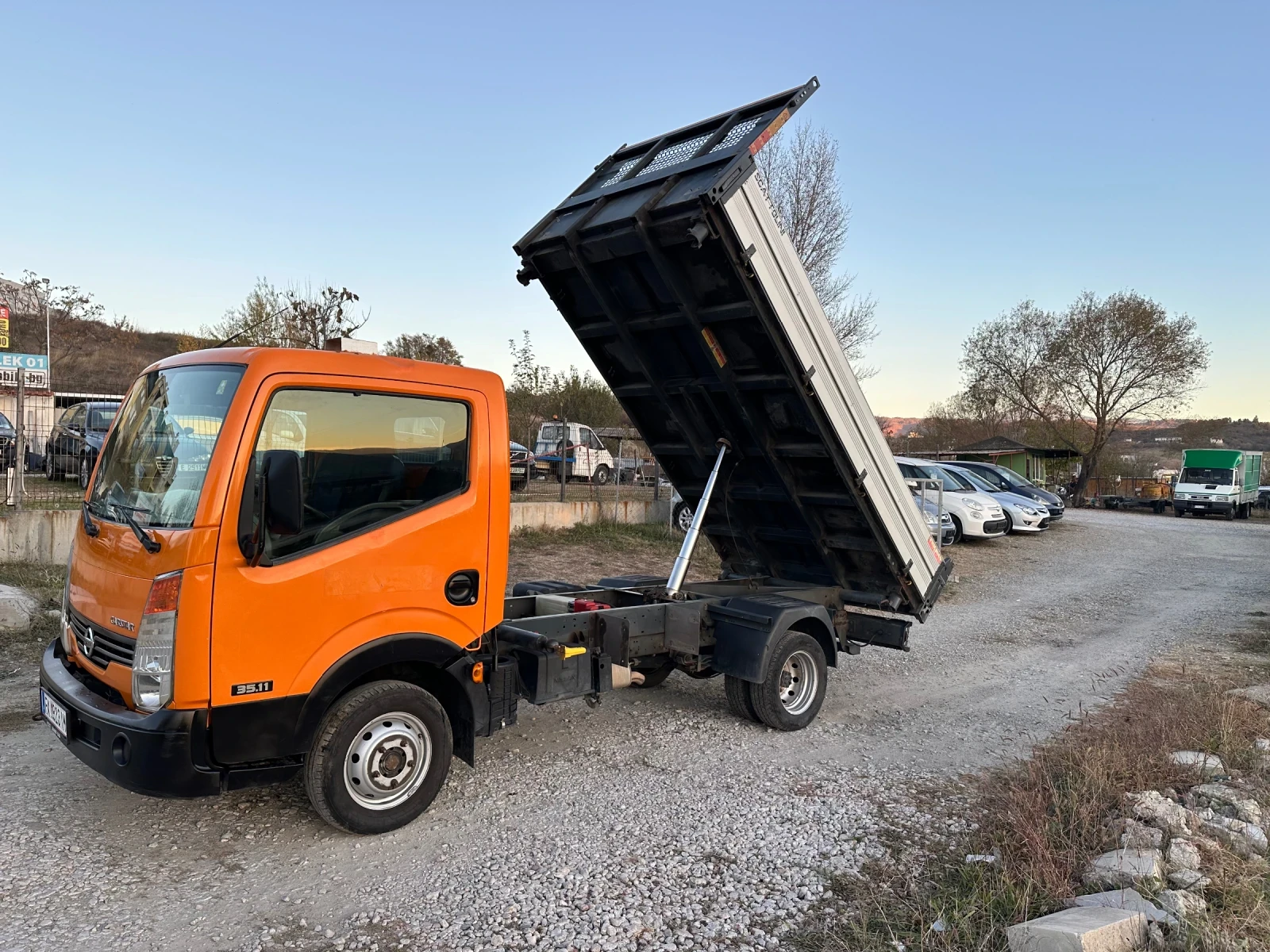 Nissan Capstar  | Mobile.bg   11