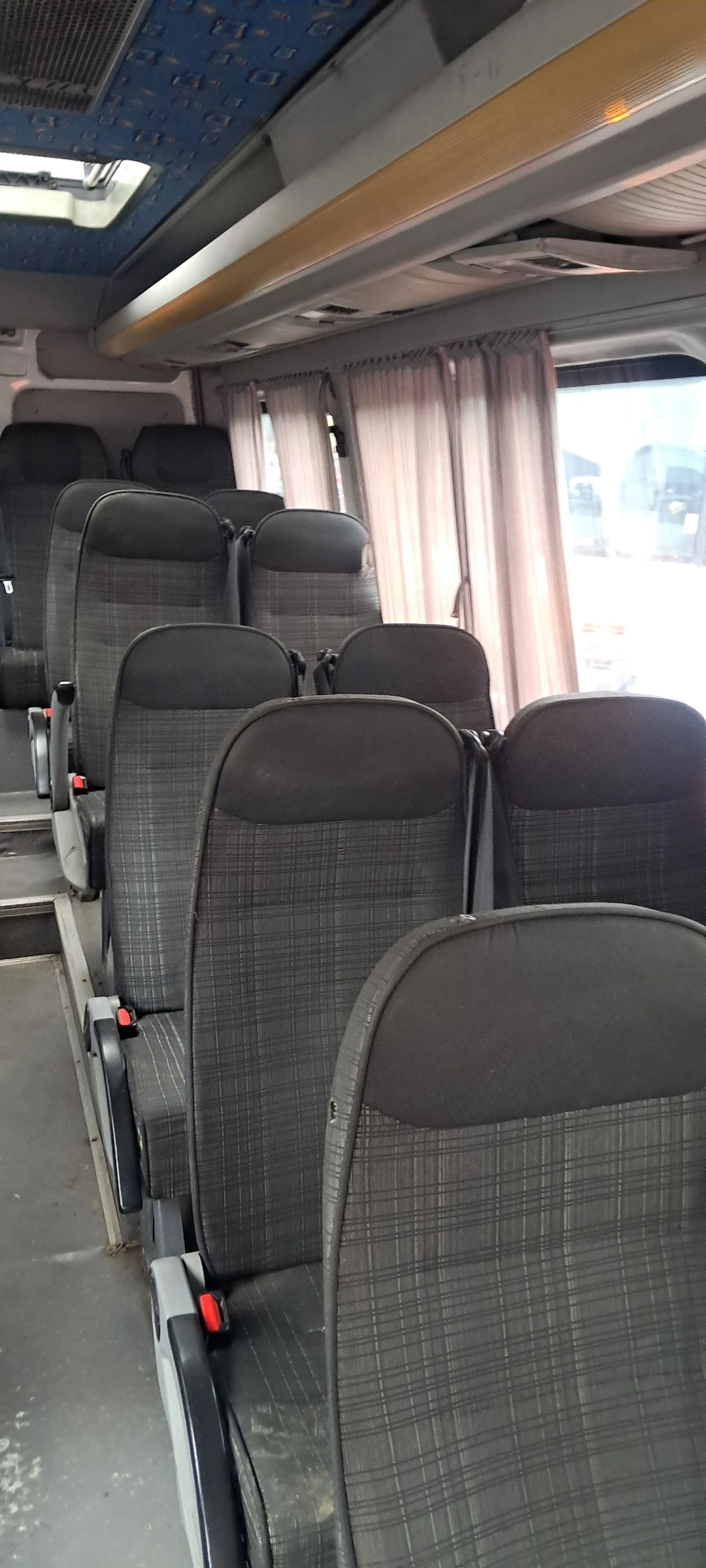 VW Crafter 22+ 1 места, снимка 16 - Бусове и автобуси - 56406906