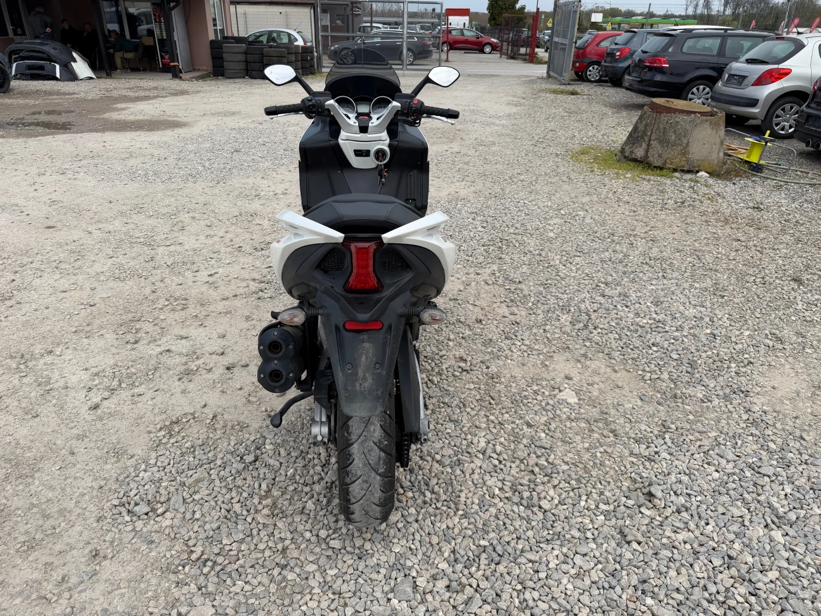 Aprilia SRV 850Куб. 85к.с. , снимка 5 - Мотоциклети и мототехника - 54277182