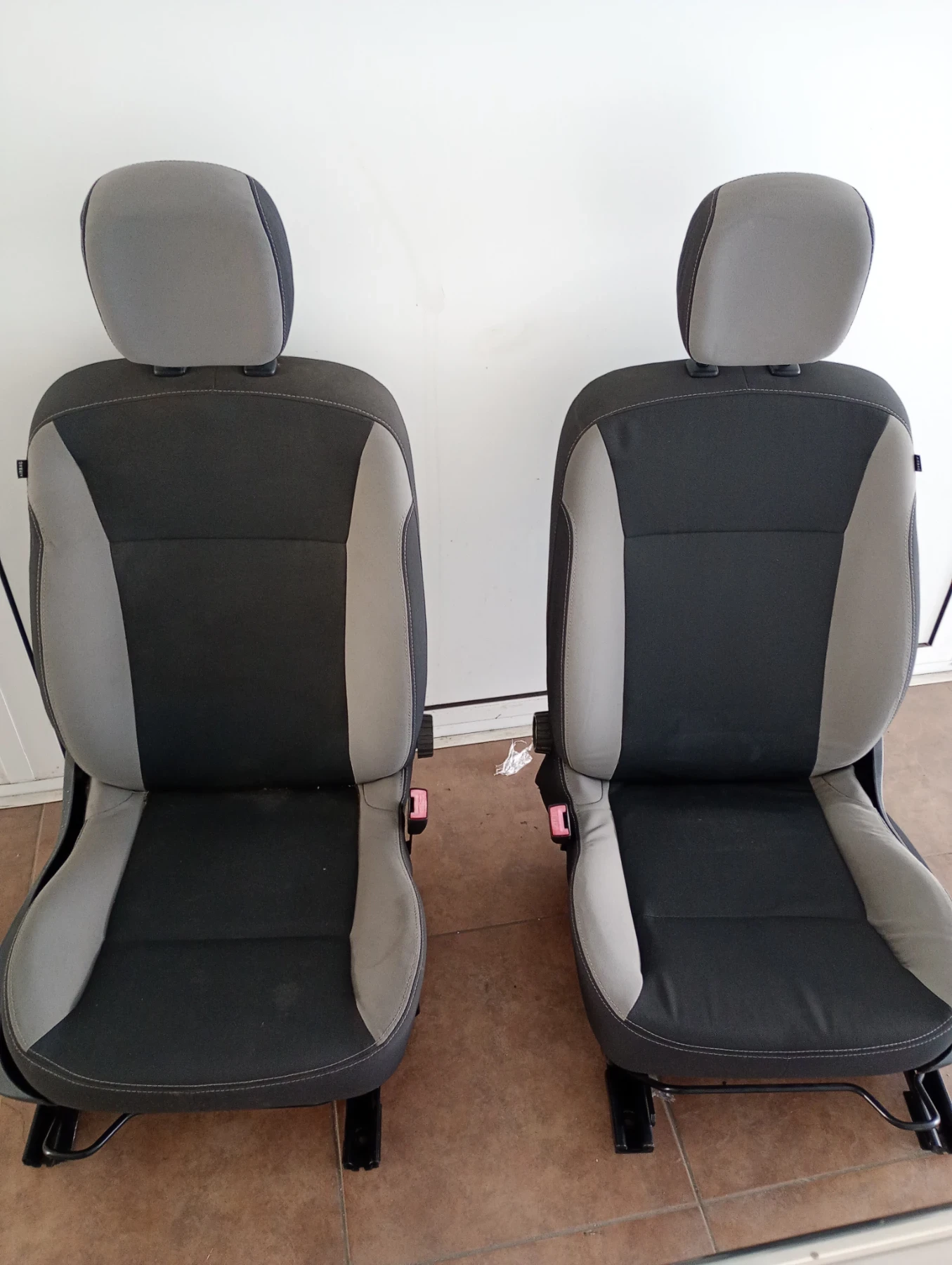 Предни седалки за Рено Клио 3