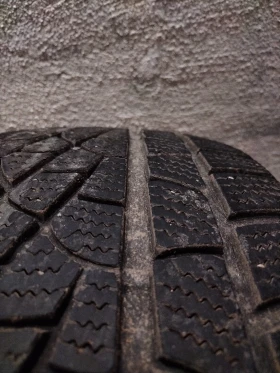 Гуми Зимни 245/40R19, снимка 5