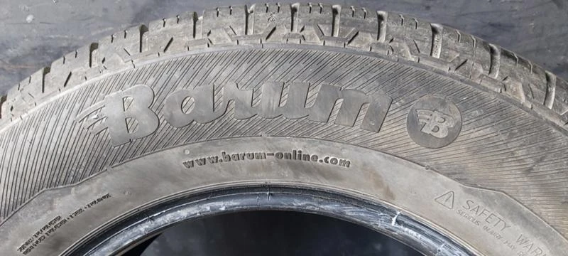 Гуми Зимни 215/75R16, снимка 7 - Гуми и джанти - 35147975