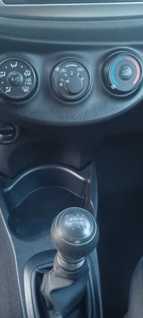 Toyota Yaris 1.4 D-4D, снимка 10