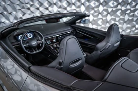 Aston Martin Други DB12 Volante Aluminite Silver | Auto.bg — изображение 15