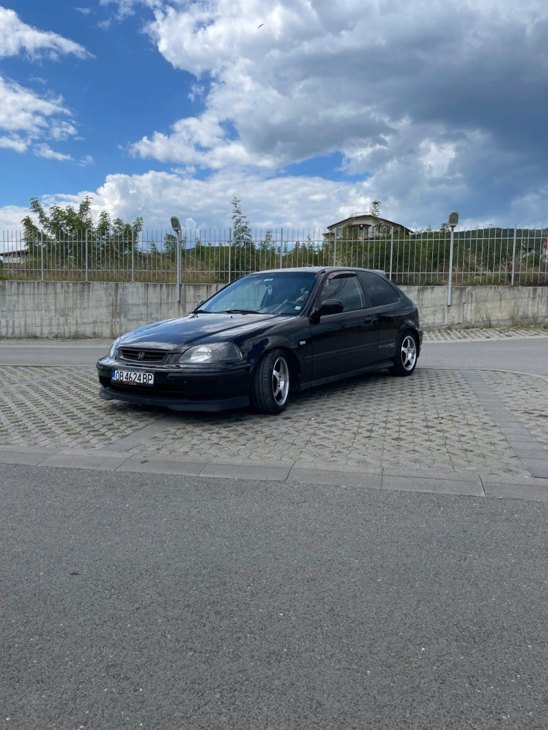 Honda Civic 1.5 VTEC-E, снимка 3 - Автомобили и джипове - 49478159