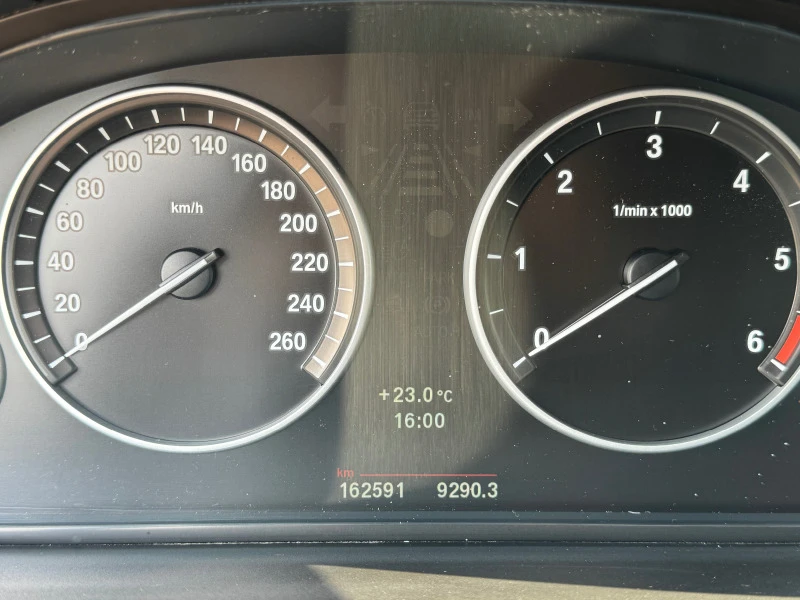 BMW 530 530D X-Drive, снимка 12 - Автомобили и джипове - 46657114