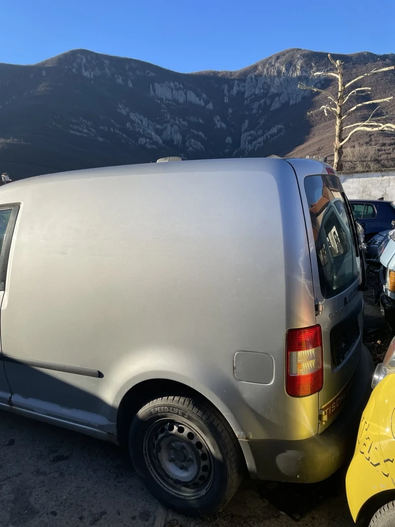 VW Caddy, снимка 3 - Автомобили и джипове - 48365004