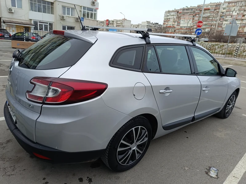 Renault Megane, снимка 4 - Автомобили и джипове - 48732327