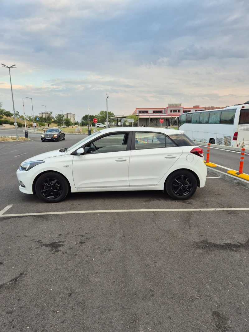 Hyundai I20, снимка 3 - Автомобили и джипове - 49589550