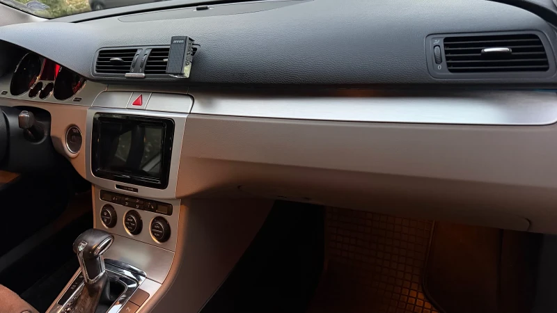 VW Passat 2.0, снимка 13 - Автомобили и джипове - 52579856