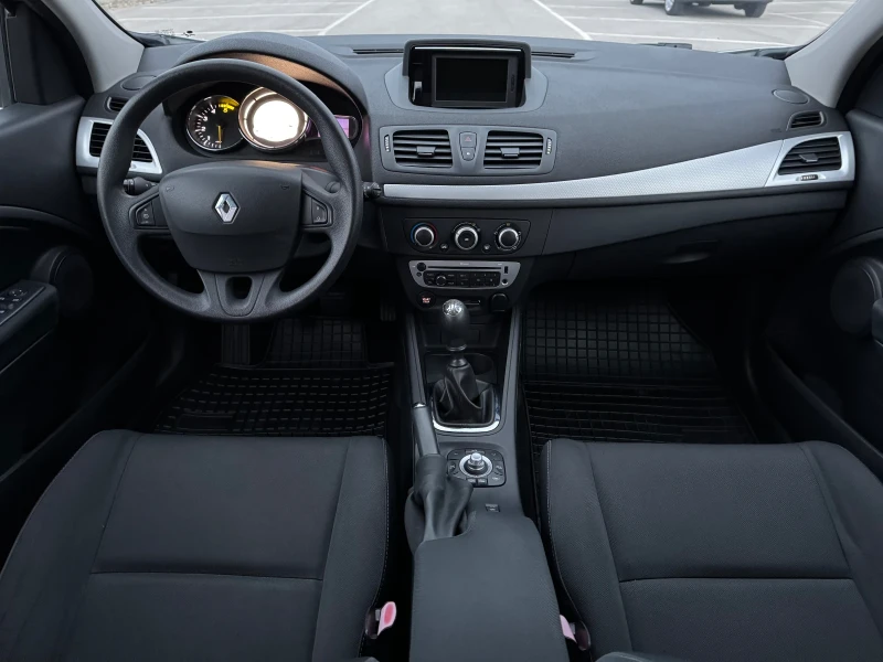 Renault Megane 1.5 DCI - 161.000 km!, снимка 9 - Автомобили и джипове - 51851248