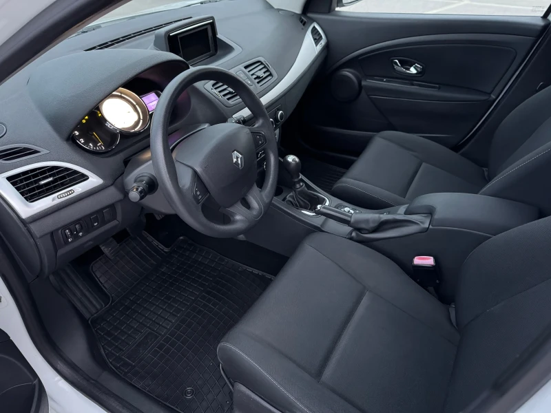 Renault Megane 1.5 DCI - 161.000 km!, снимка 8 - Автомобили и джипове - 51851248