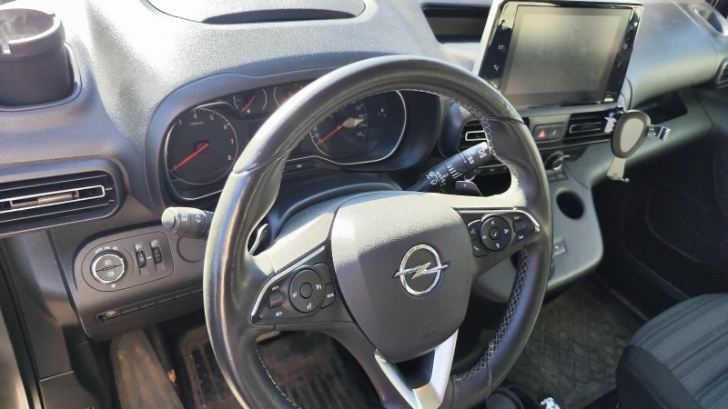 Opel Combo Товарен , снимка 8 - Автомобили и джипове - 52356893