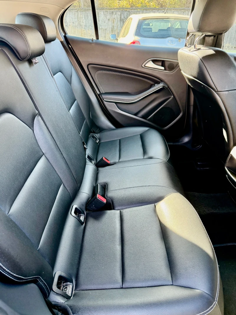 Mercedes-Benz GLA 180, снимка 6 - Автомобили и джипове - 52263763