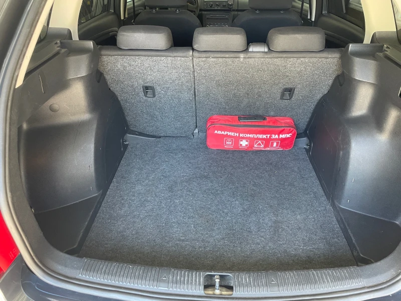 Skoda Fabia, снимка 8 - Автомобили и джипове - 52584350