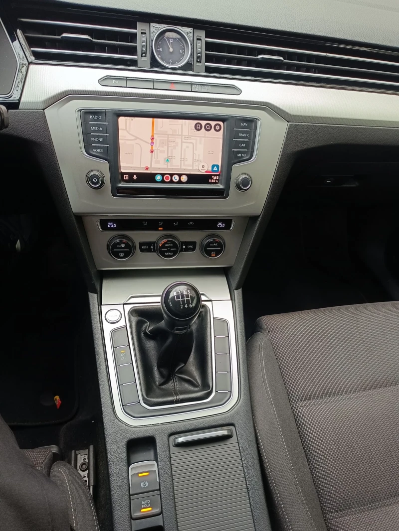 VW Passat 2.0TDI-150 кс 6ск , снимка 12 - Автомобили и джипове - 52730055