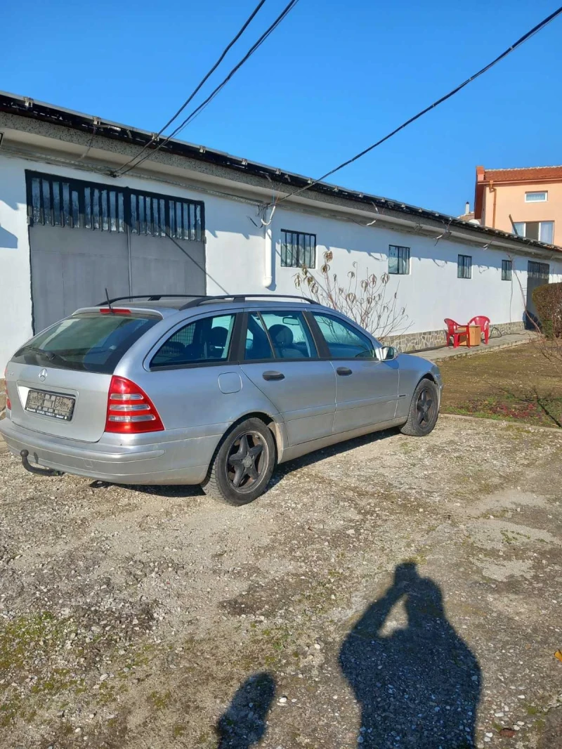 Mercedes-Benz C 180, снимка 2 - Автомобили и джипове - 52813552