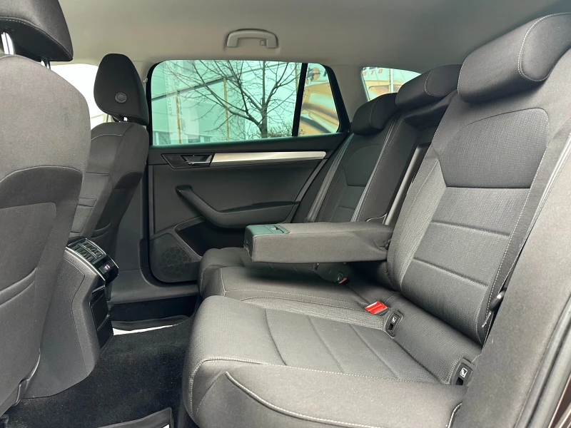 Skoda Superb, снимка 9 - Автомобили и джипове - 53210056