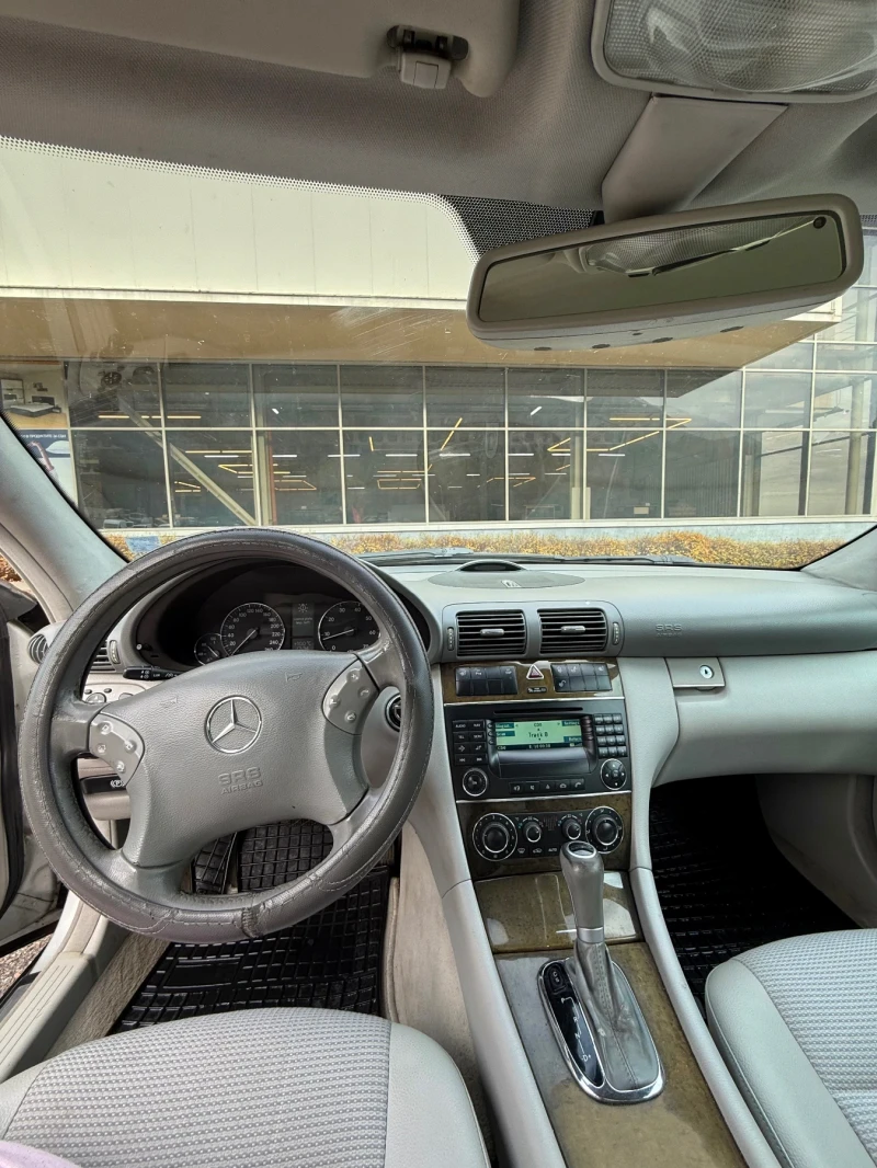 Mercedes-Benz C 200 2.0, снимка 7 - Автомобили и джипове - 53492258