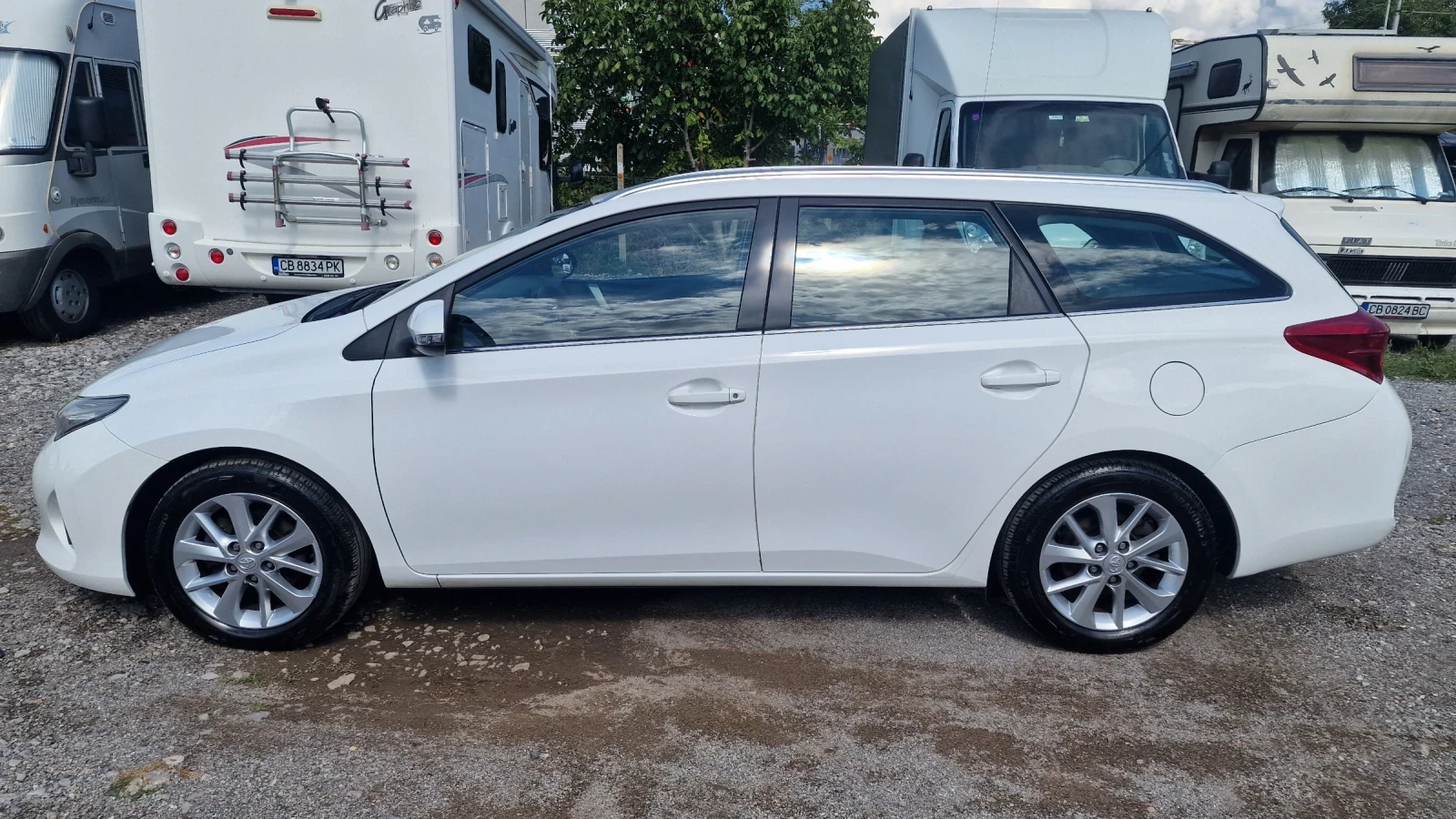 Toyota Auris 1.6 БЕНЗИН 132КС АВТОМАТ ПОДГРЕВ НАВИ - изображение 8