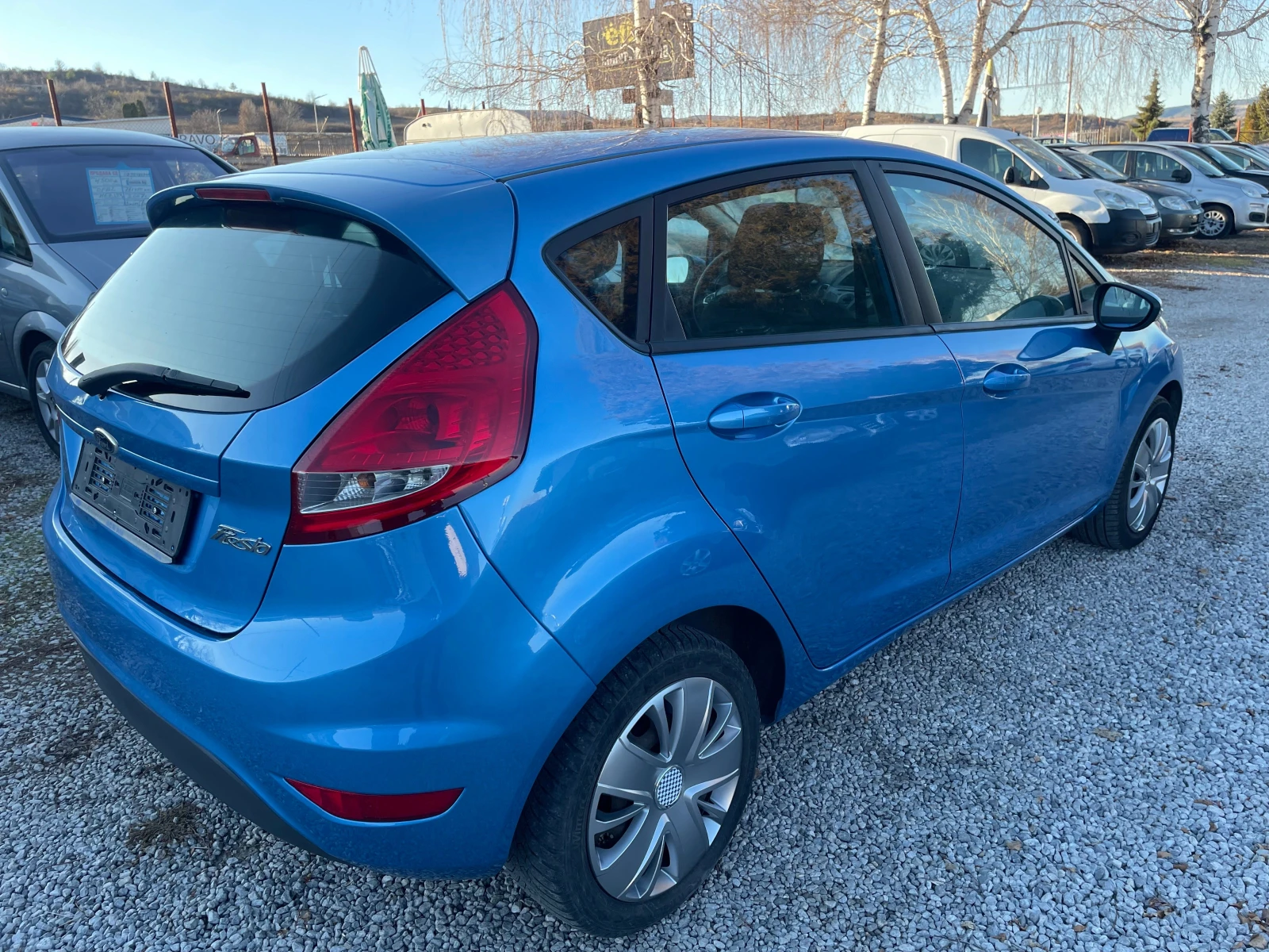 Ford Fiesta 1.3i - изображение 5