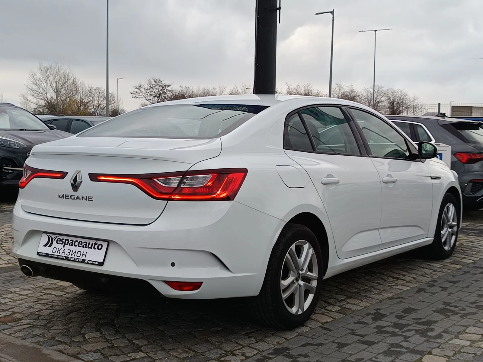 Renault Megane SEDANE 1.3TCe 140�.�.��������� | Mobile.bg � ����������� 4