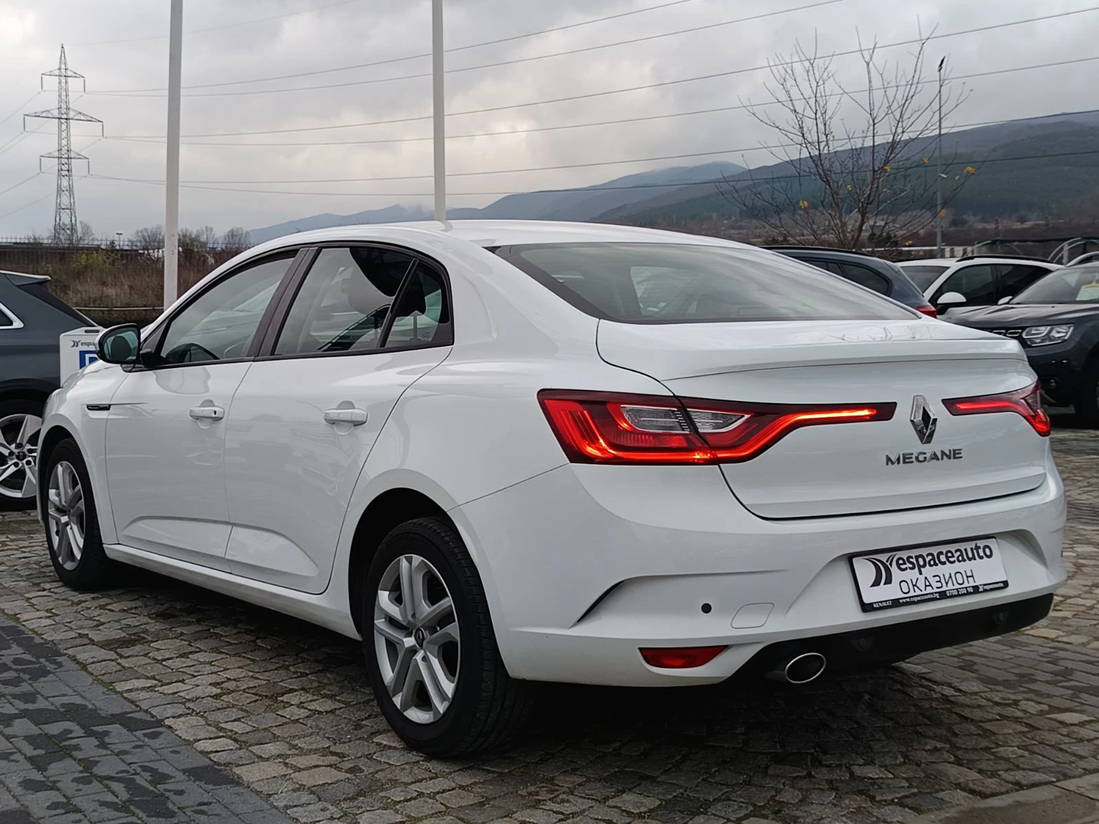 Renault Megane SEDANE 1.3TCe 140�.�.��������� | Mobile.bg � ����������� 6