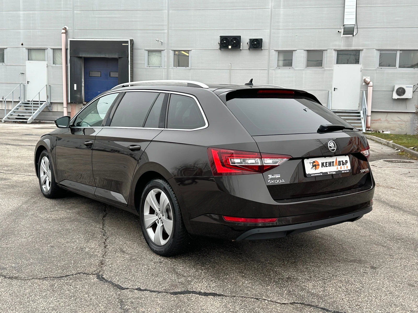 Skoda Superb  - изображение 3