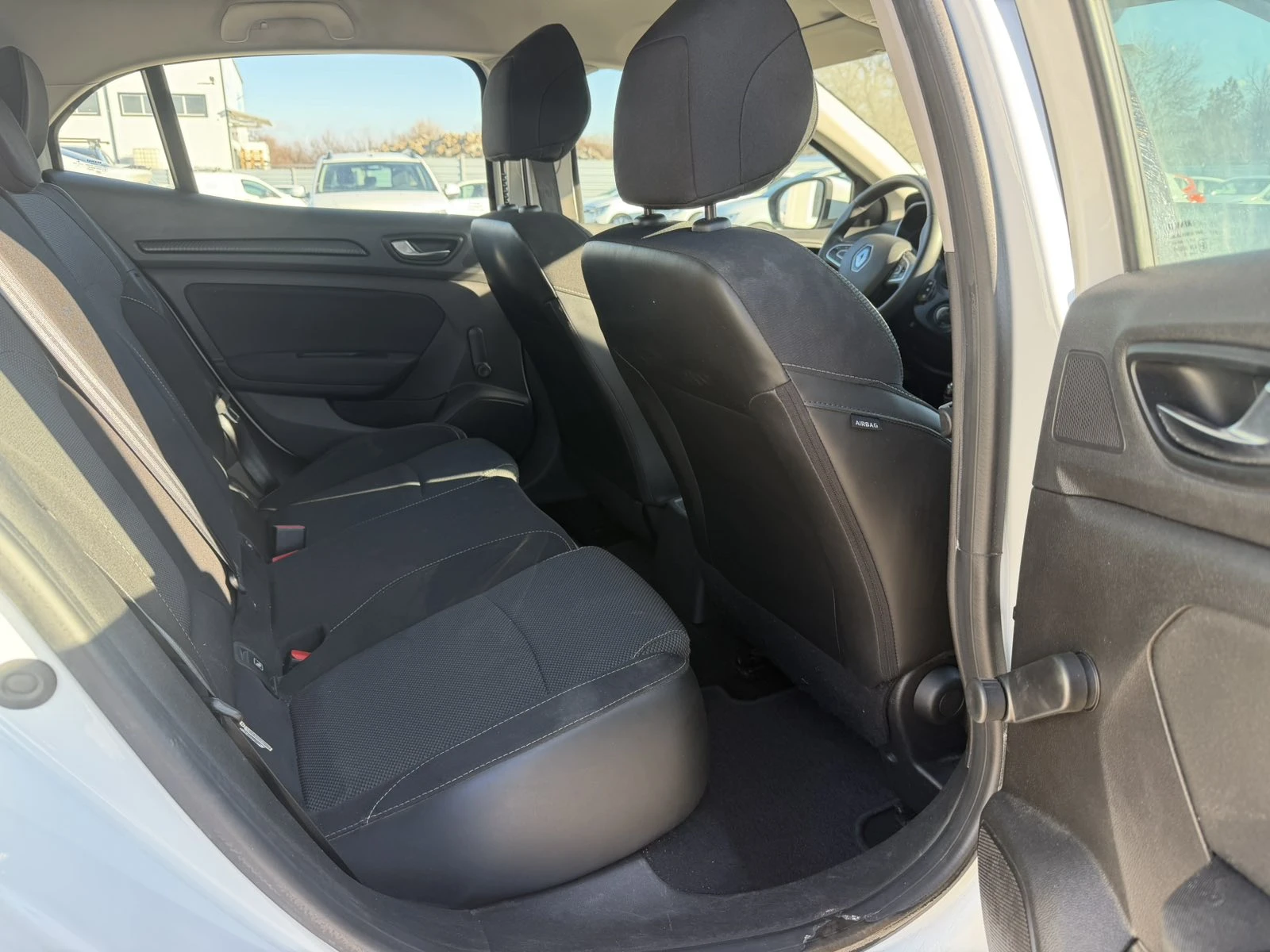 Renault Megane 1.5blueDCi 95k.c. | Mobile.bg � ����������� 14