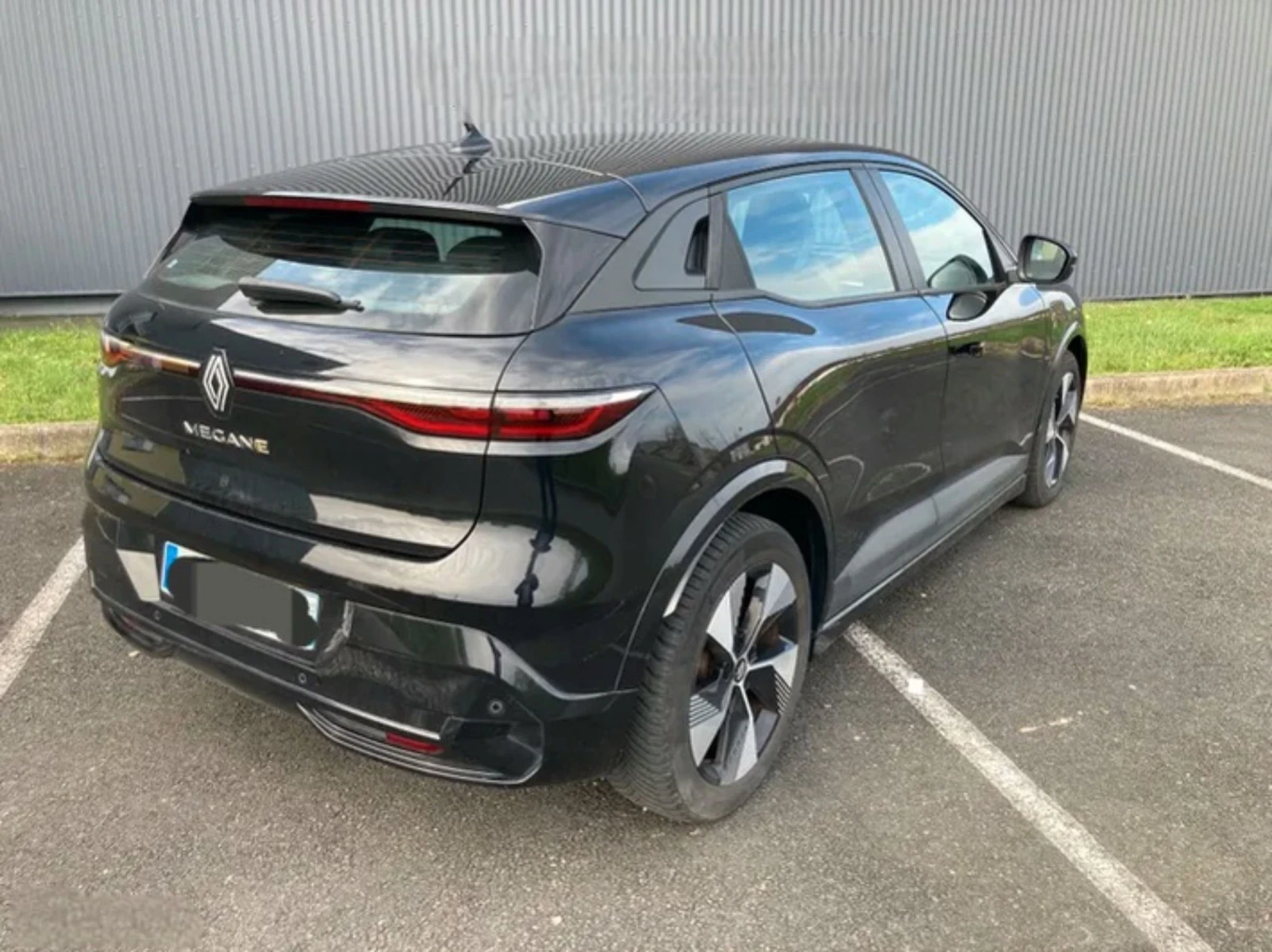 Renault Megane E-TECH EV60 220 EQUILIBRE - изображение 2