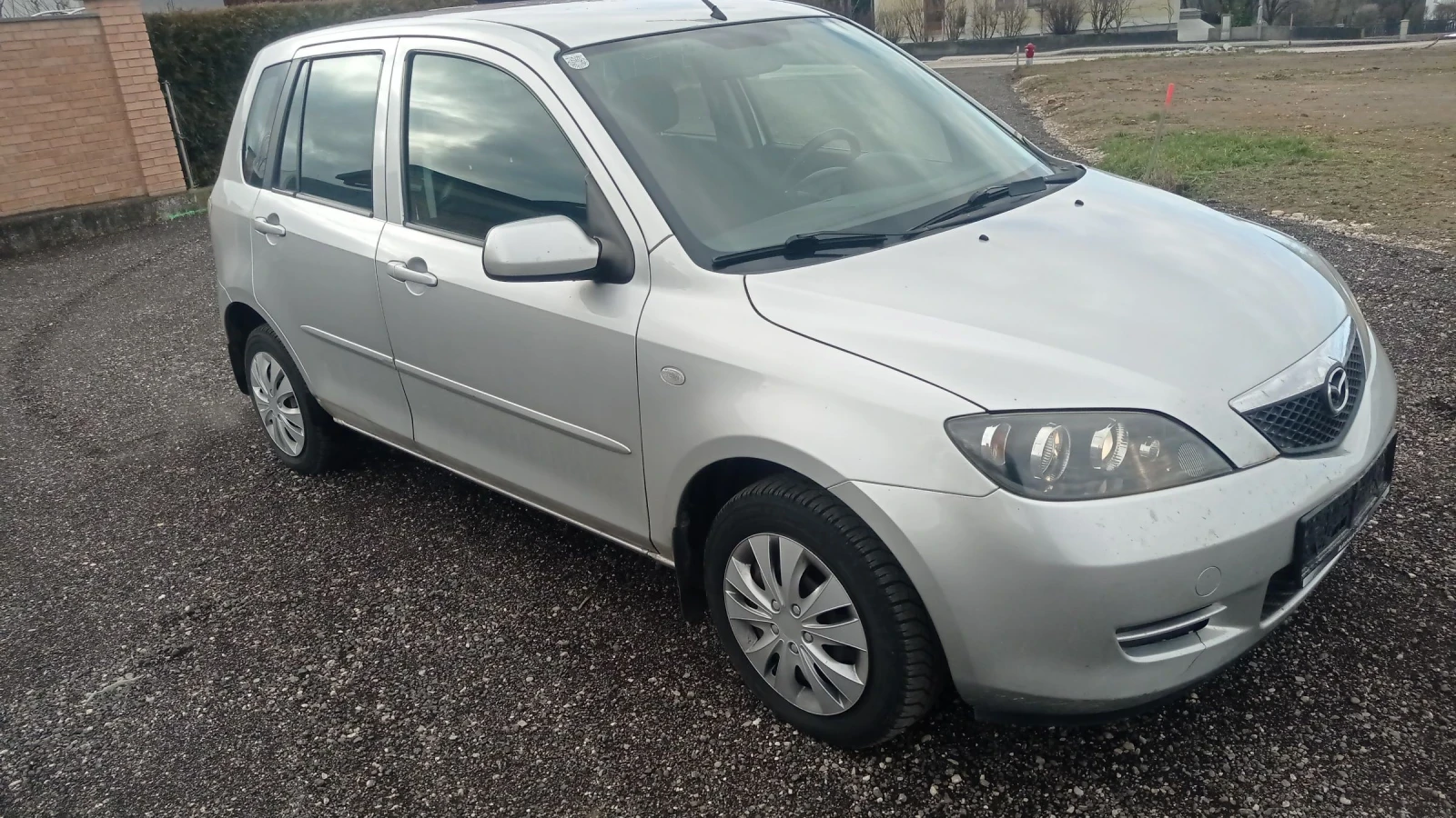 Mazda 2 1.4 бензин , снимка 2 - Автомобили и джипове - 53719258