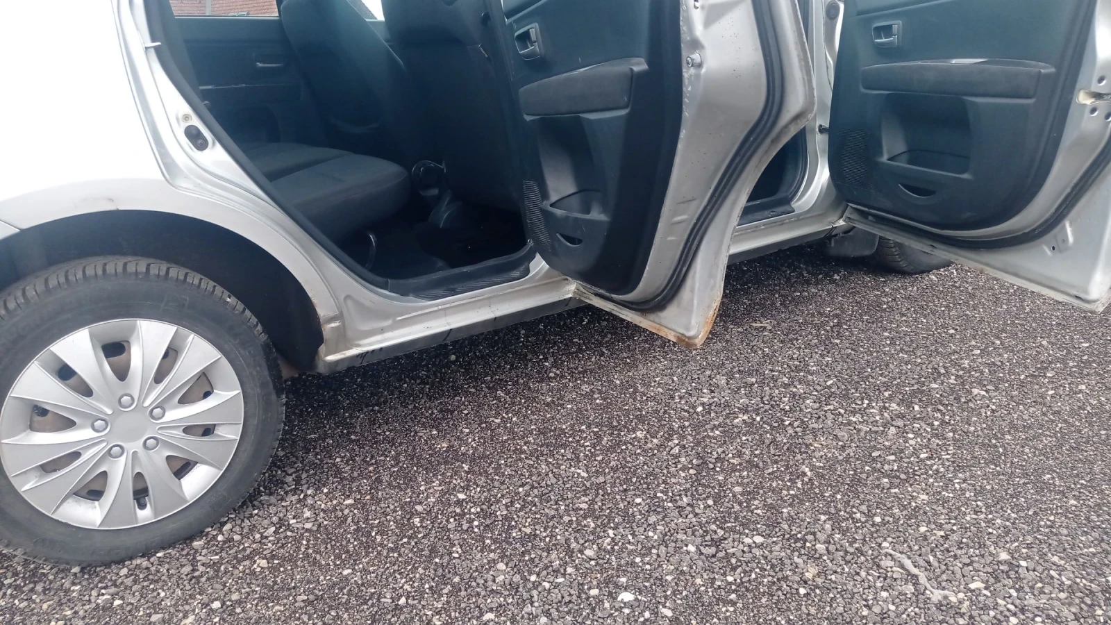 Mazda 2 1.4 бензин , снимка 5 - Автомобили и джипове - 53719258