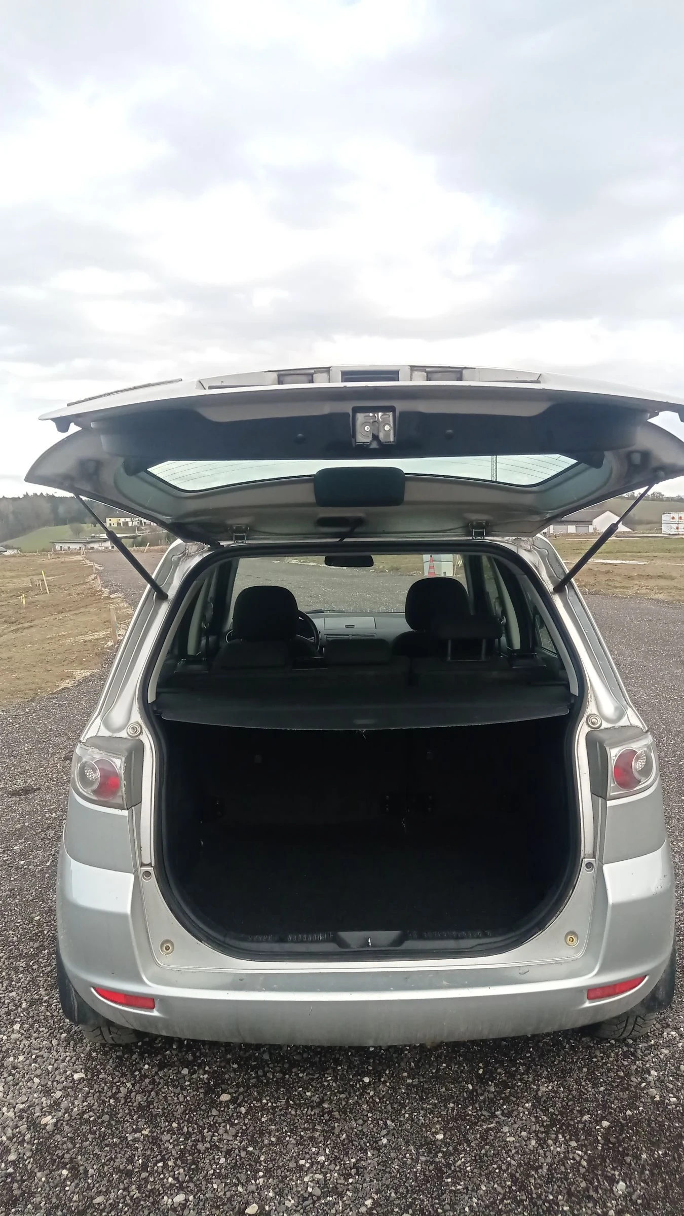 Mazda 2 1.4 бензин , снимка 8 - Автомобили и джипове - 53719258