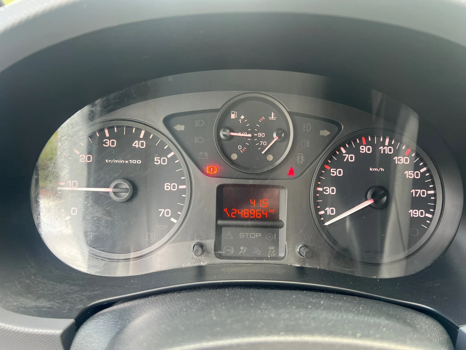 Citroen Berlingo 600 55kw КЛИМАТИК, снимка 8 - Автомобили и джипове - 54381475