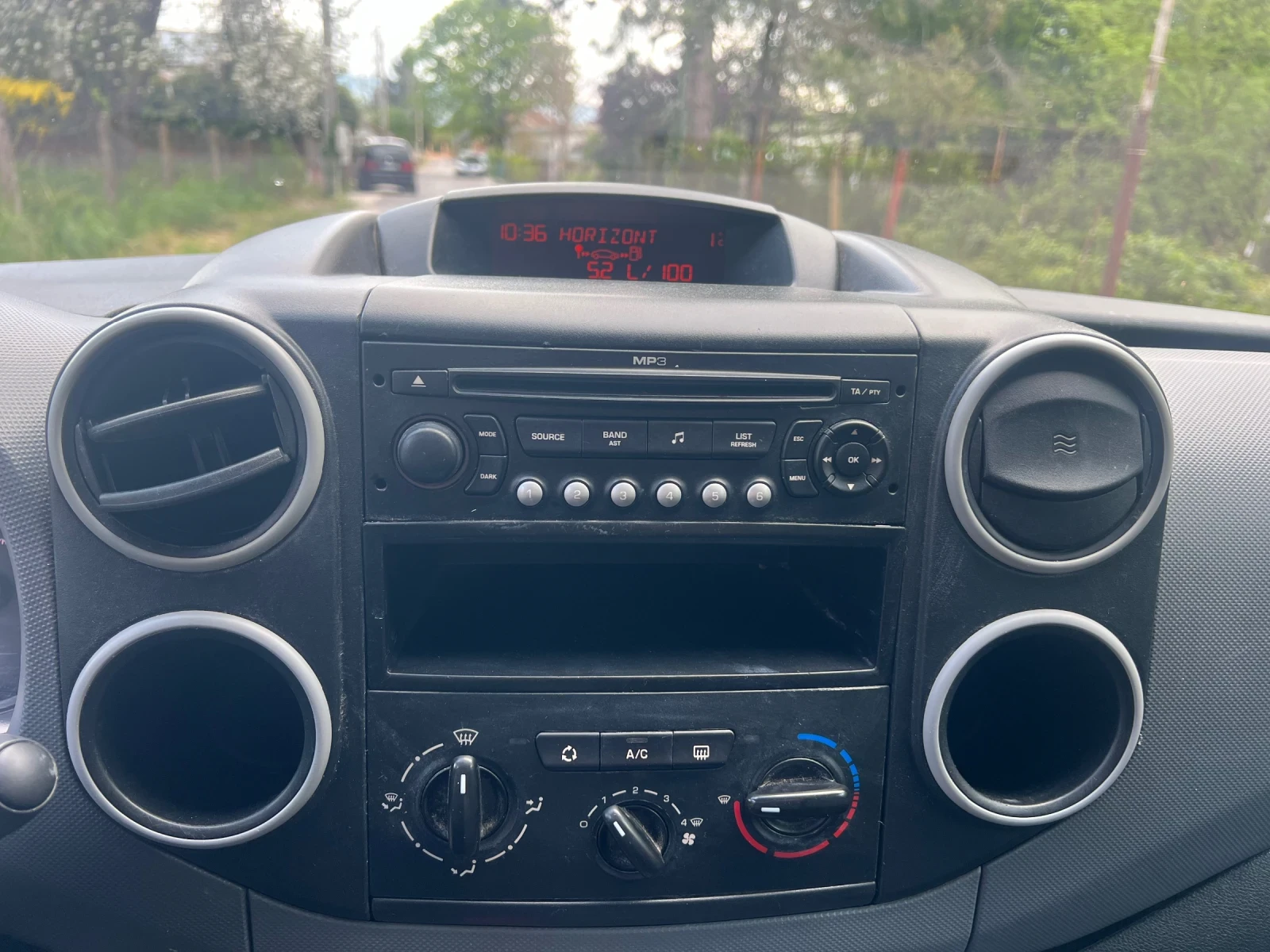 Citroen Berlingo 600 55kw КЛИМАТИК, снимка 9 - Автомобили и джипове - 54381475