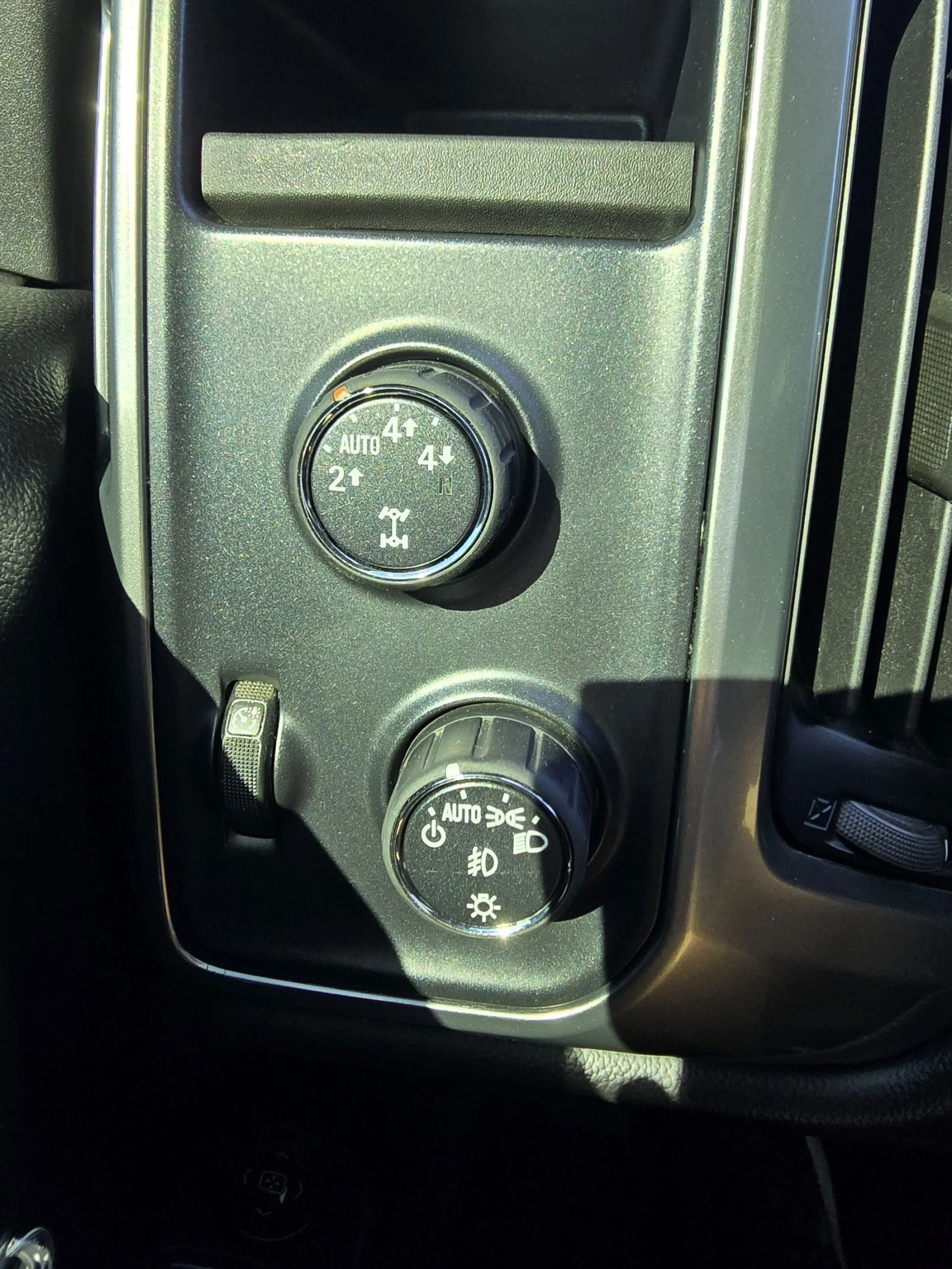 Chevrolet Silverado 5.3 DUAL CAB/CAMERA/LIFTKIT// | Mobile.bg � ����������� 16