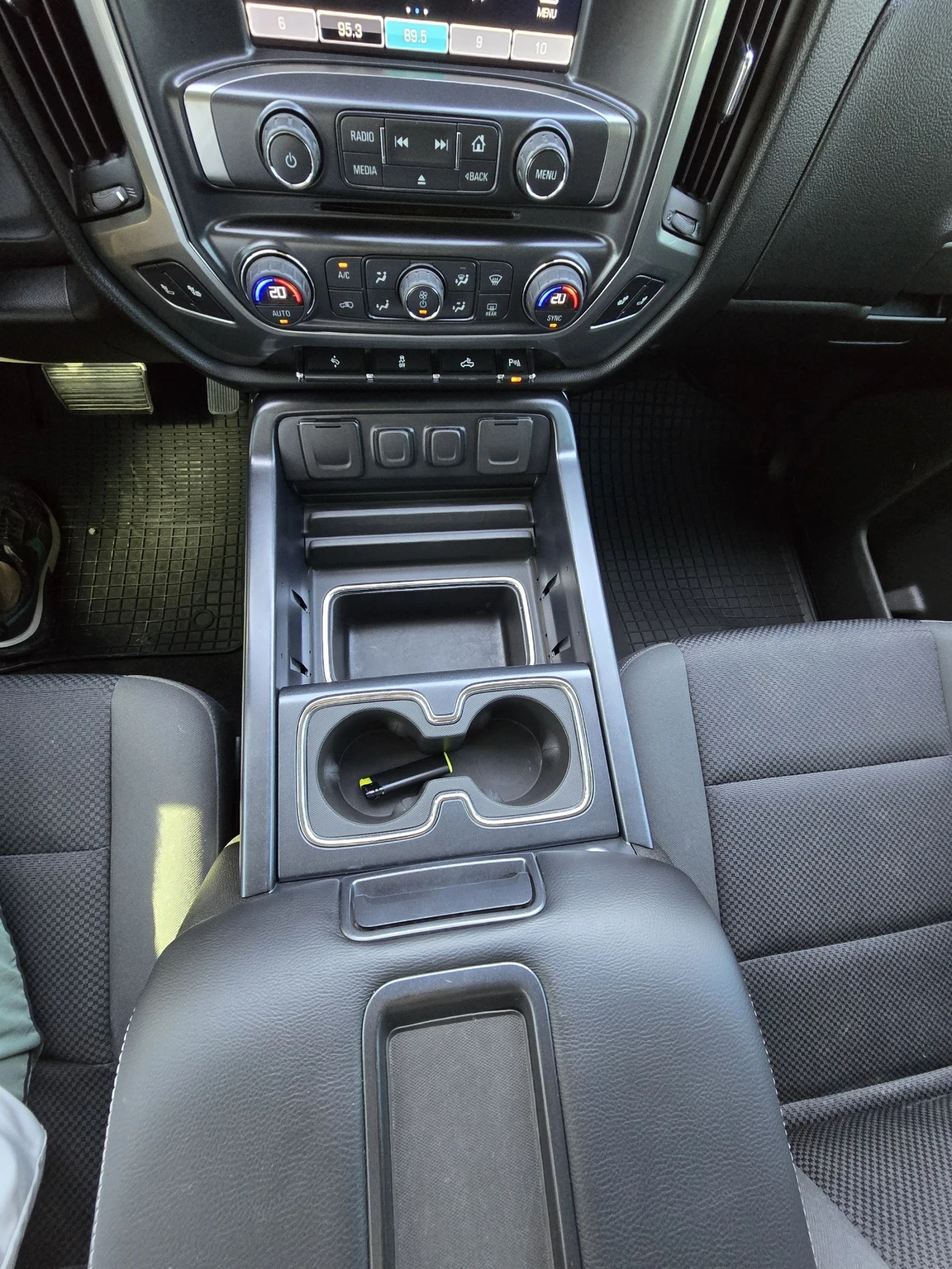 Chevrolet Silverado 5.3 DUAL CAB/CAMERA/LIFTKIT// | Mobile.bg � ����������� 13