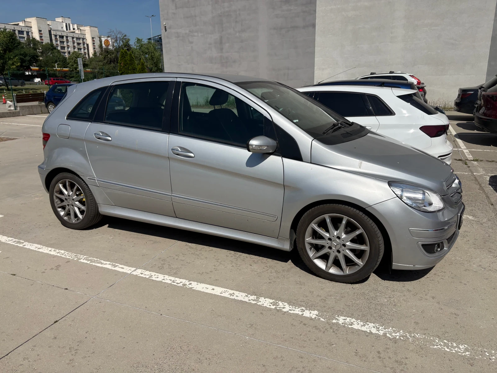 Mercedes-Benz B 200 Топ състояние, снимка 2 - Автомобили и джипове - 54846079
