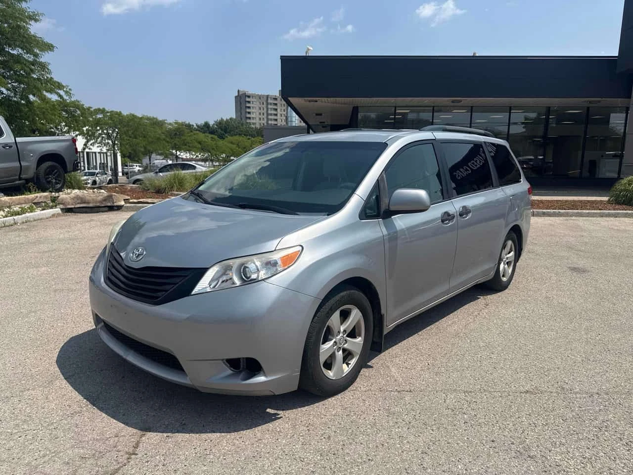 Toyota Sienna * 5dr 7 Pass FWD * АВТОКРЕДИТ* 