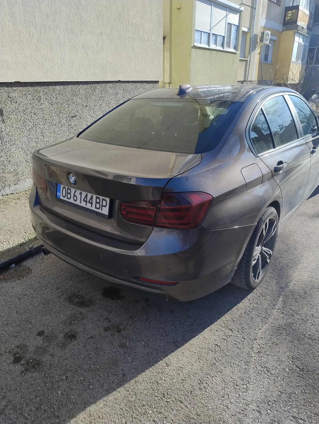 BMW 320, снимка 4 - Автомобили и джипове - 55660148